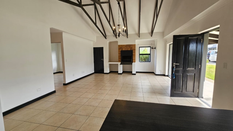2 Bedroom Property for Sale in Blue Mountain Village Western Cape